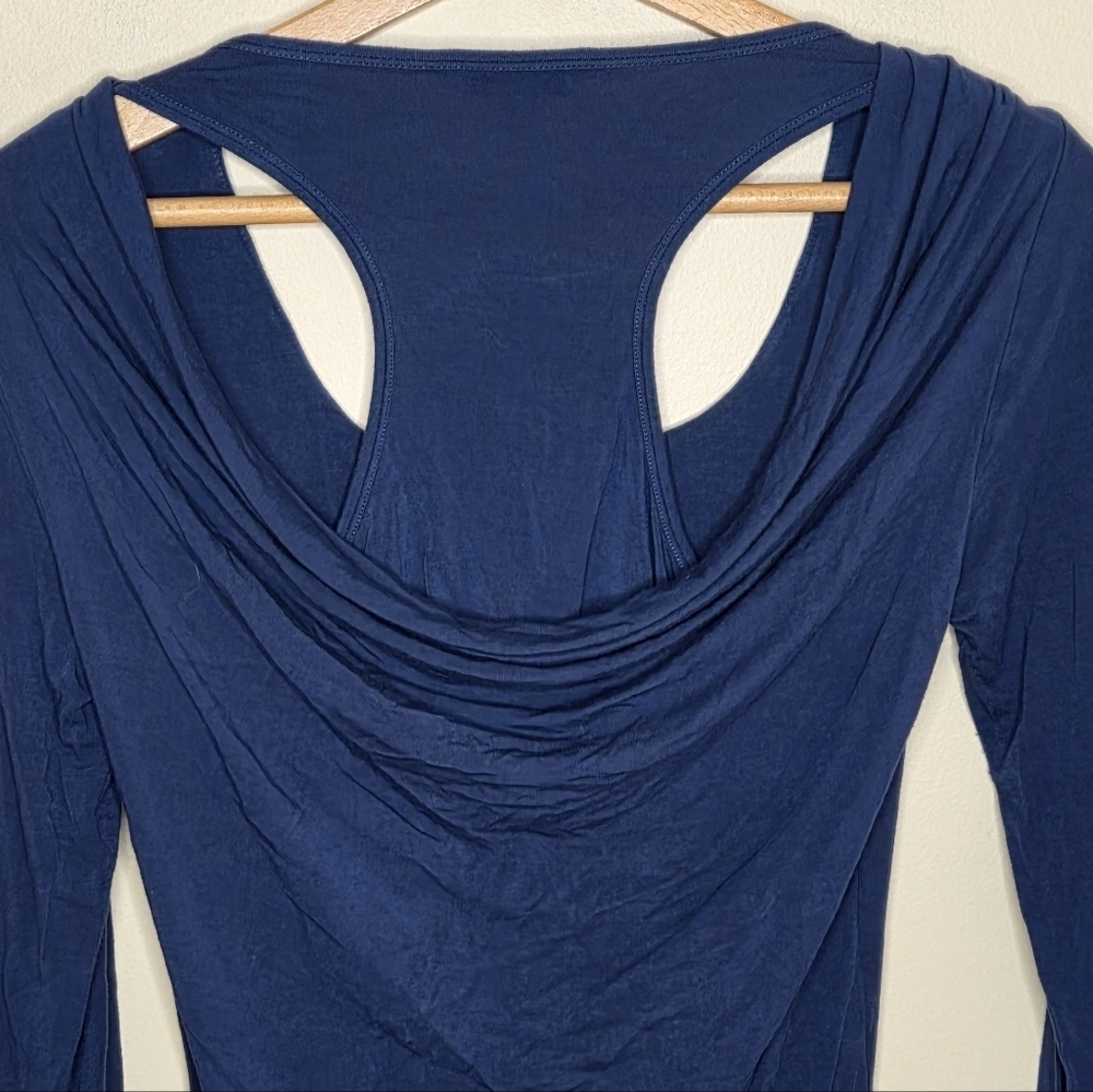 Cabi | #585 Blue Flip It Draped Racer Back Navy Blue Long Sleeve Tee Size Small - Picture 5 of 5